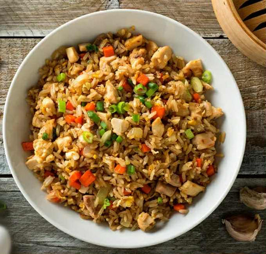 Riz frit au poulet Bokkitta